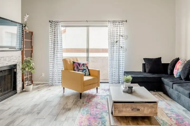 Vibrant 1Br Condo Wpatio, Pool, & Parking Scottsdale Tatil Evi