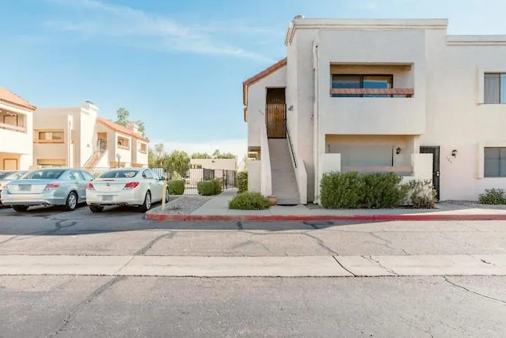 Vibrant 1Br Condo Wpatio, Pool, & Parking Scottsdale