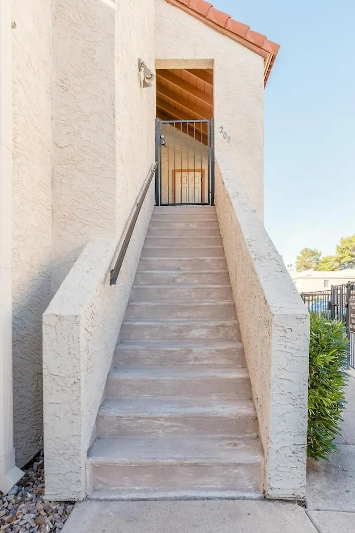 Vibrant 1Br Condo Wpatio, Pool, & Parking Scottsdale Tatil Evi