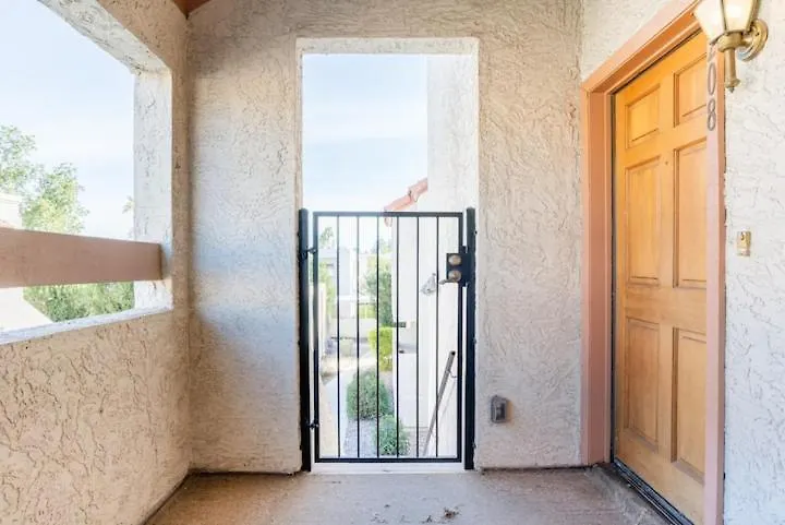 Vibrant 1Br Condo Wpatio, Pool, & Parking Scottsdale 0*,