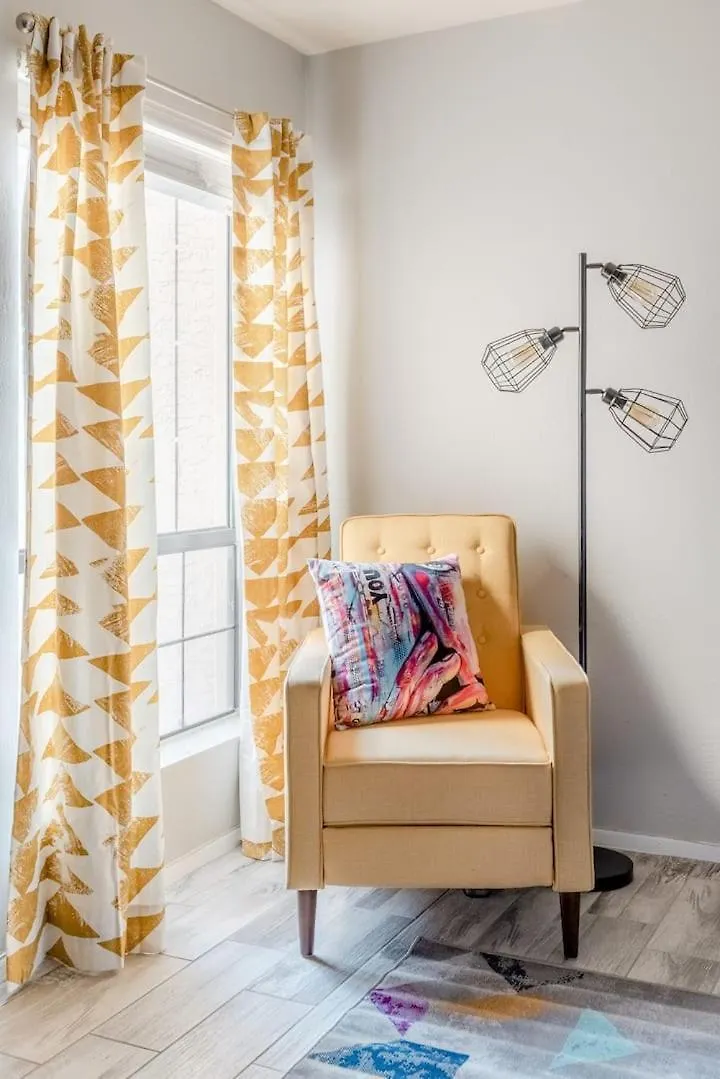 Vibrant 1Br Condo Wpatio, Pool, & Parking Scottsdale Tatil Evi