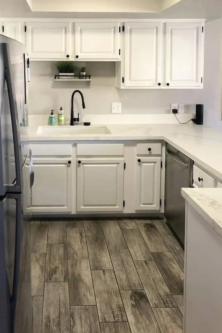 Vibrant 1Br Condo Wpatio, Pool, & Parking Scottsdale
