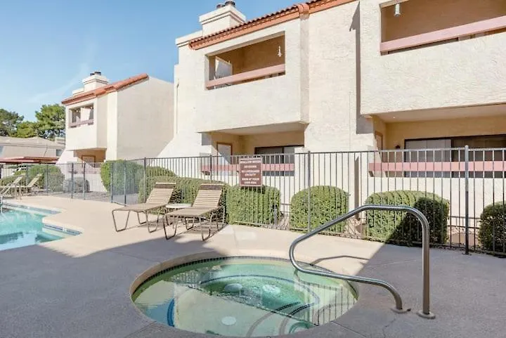 Vibrant 1Br Condo Wpatio, Pool, & Parking Scottsdale 0*,