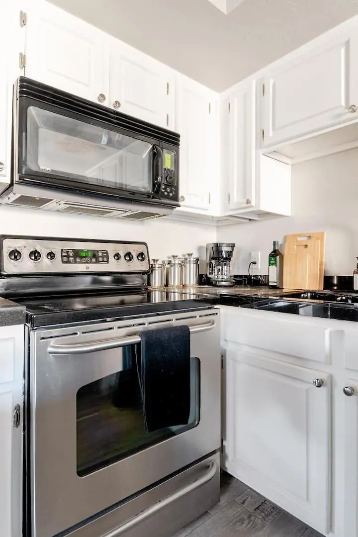 Vibrant 1Br Condo Wpatio, Pool, & Parking Scottsdale